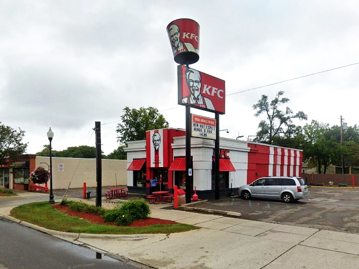 H Salt Fish & Chips (H. Salt Esq. Fish & Chips) - Redford - 25551 5 Mile Rd (newer photo)
